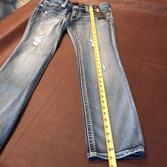 🎁EXPRESS Distressed Jeans - Picture 10 of 13